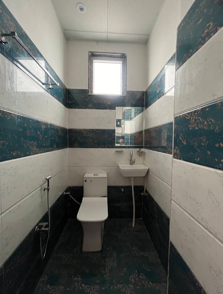  PG for sale in Jaipur having rental Income 36 Lakh slider image